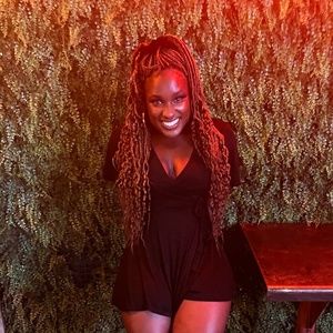 Meet your Posher, Andrea